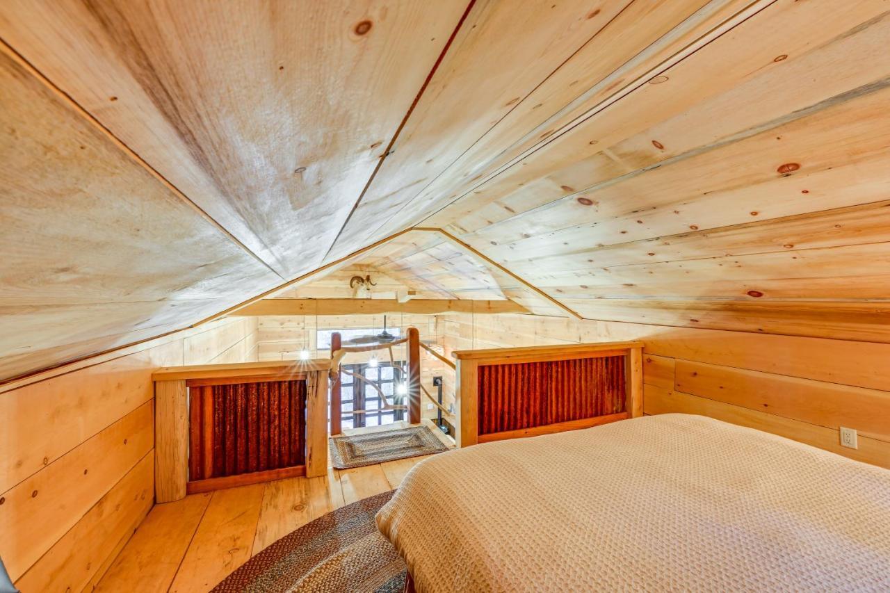 Enchanting Creekside Cabin Near Kings Canyon Park! Badger Exterior photo