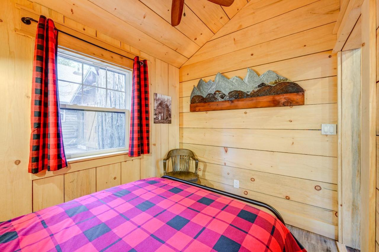 Enchanting Creekside Cabin Near Kings Canyon Park! Badger Exterior photo